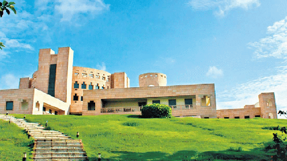 Indian School of Business (ISB)